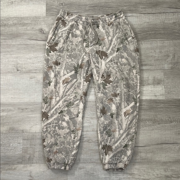 Abercrombie & Fitch Other - Abercrombie & Fitch Camo Jogger sweatpants Large